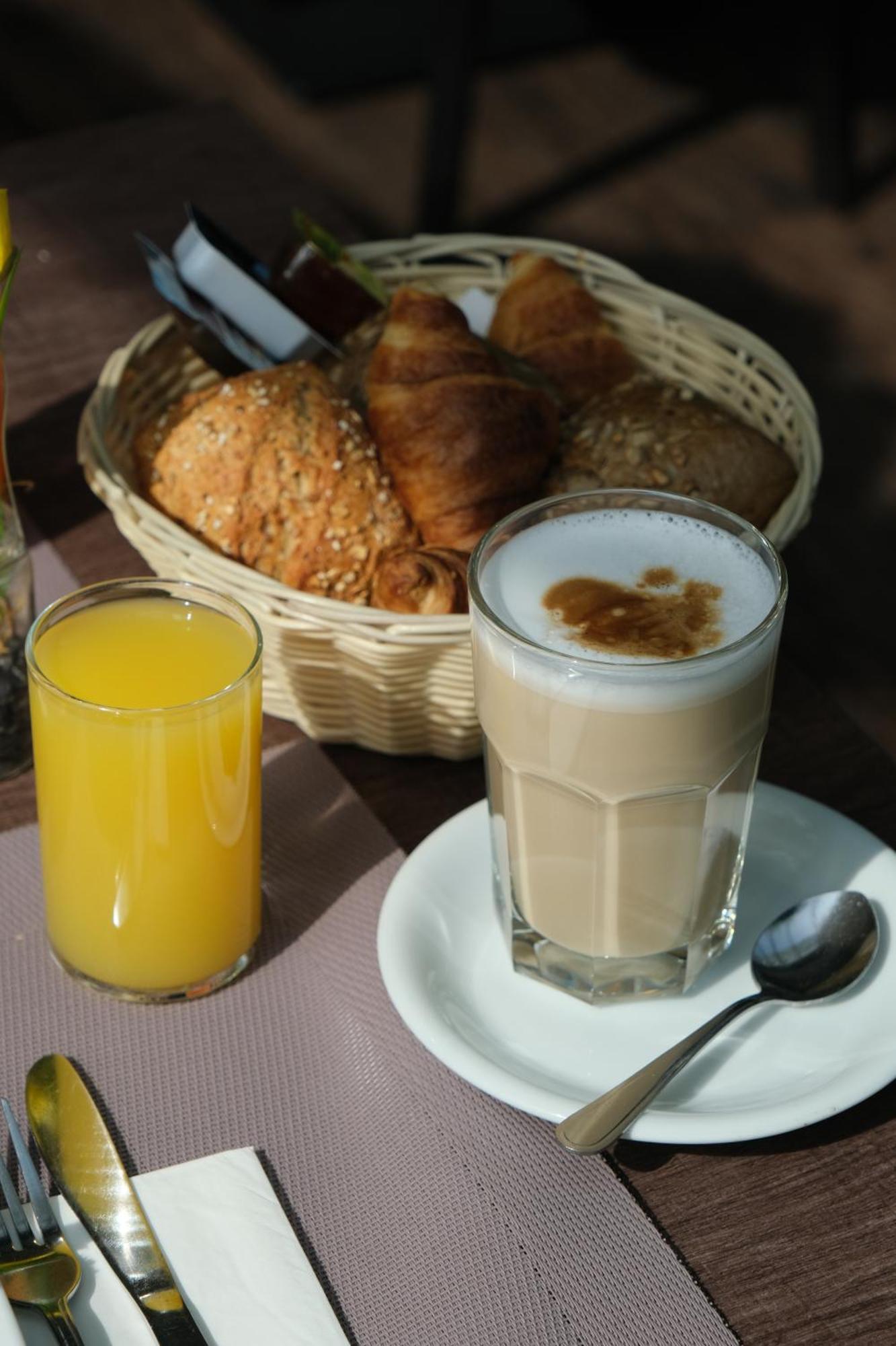 Bo Hotel Хамбург Екстериор снимка